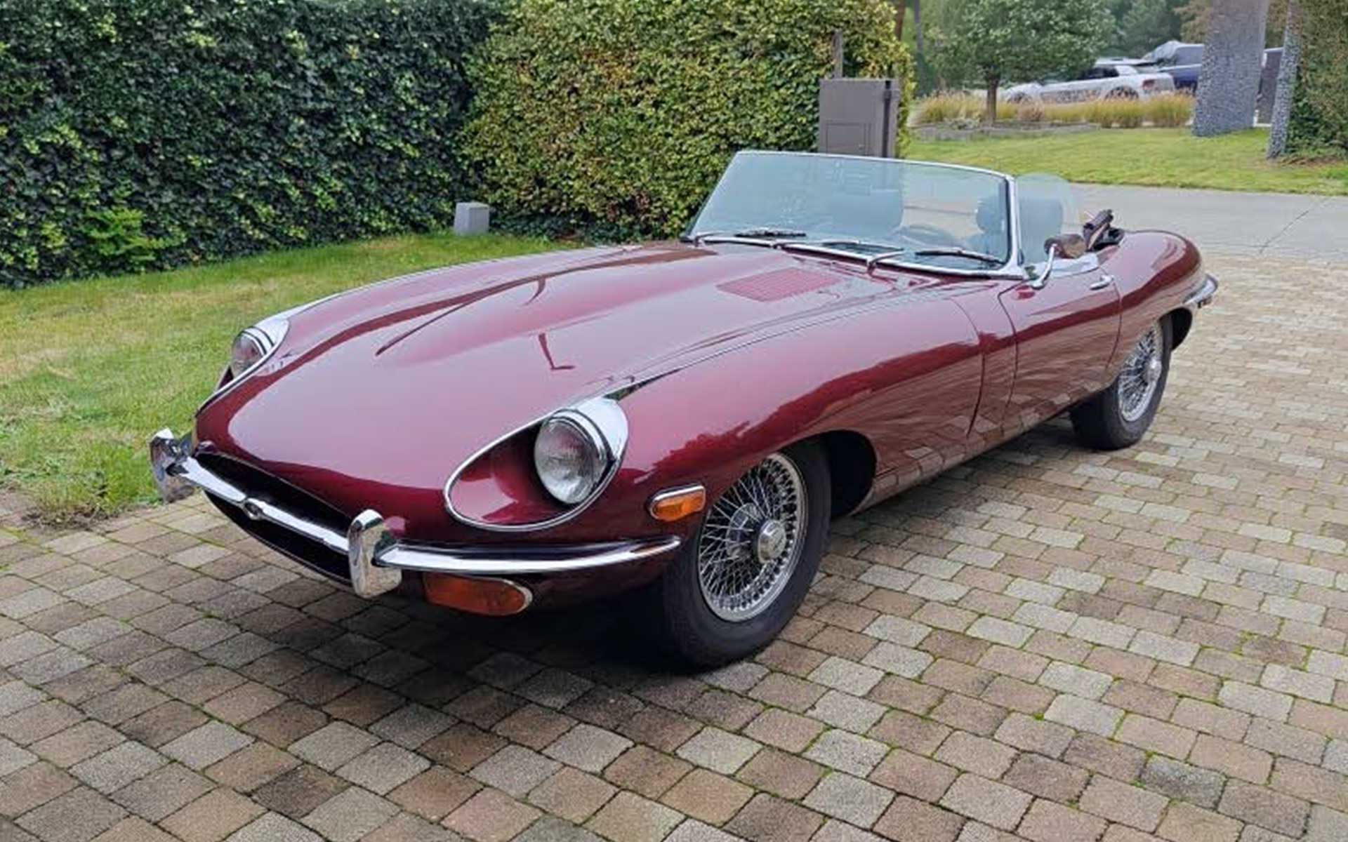 Jaguar-E-Type-Cabriolet-Barbe-Oldtimer-Expertise